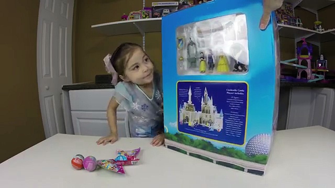 HUGE SLEEPING BEAUTY CASTLE TOY Aurora Kinder Surprise Egg Disney Frozen Surprise Toys Mic