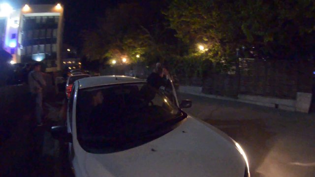 Пьяная бабуля НАПАЛА НА МАШИНУ!!!!!!! Агрессивный пенсионер 2!!!