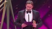 Un sosie de Ryan Gosling récupère un prix à sa place en direct à la TV allemande