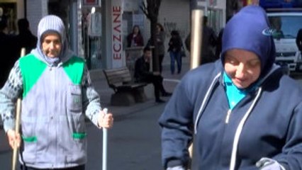 Sokakların Emekçi Kadınları Dünya Kadınlar Gününe Çalışarak Giriyor