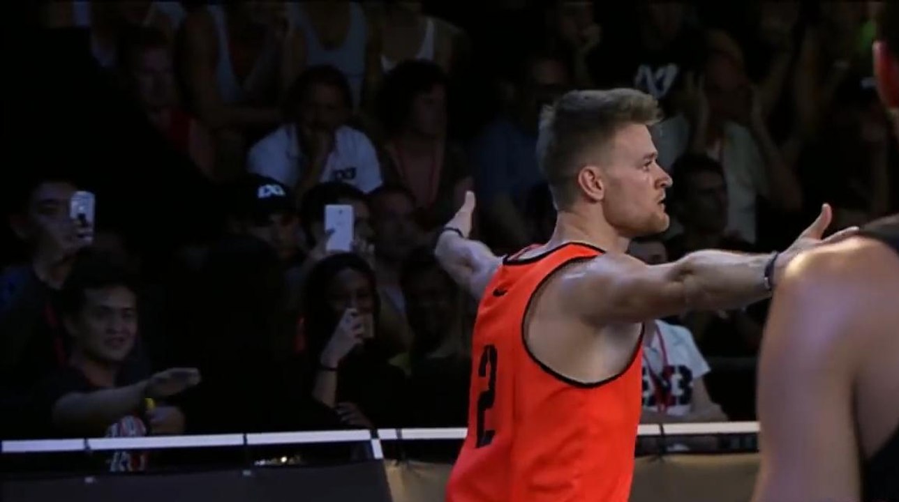 Lipek vs 2017 NBA Dunk Contest