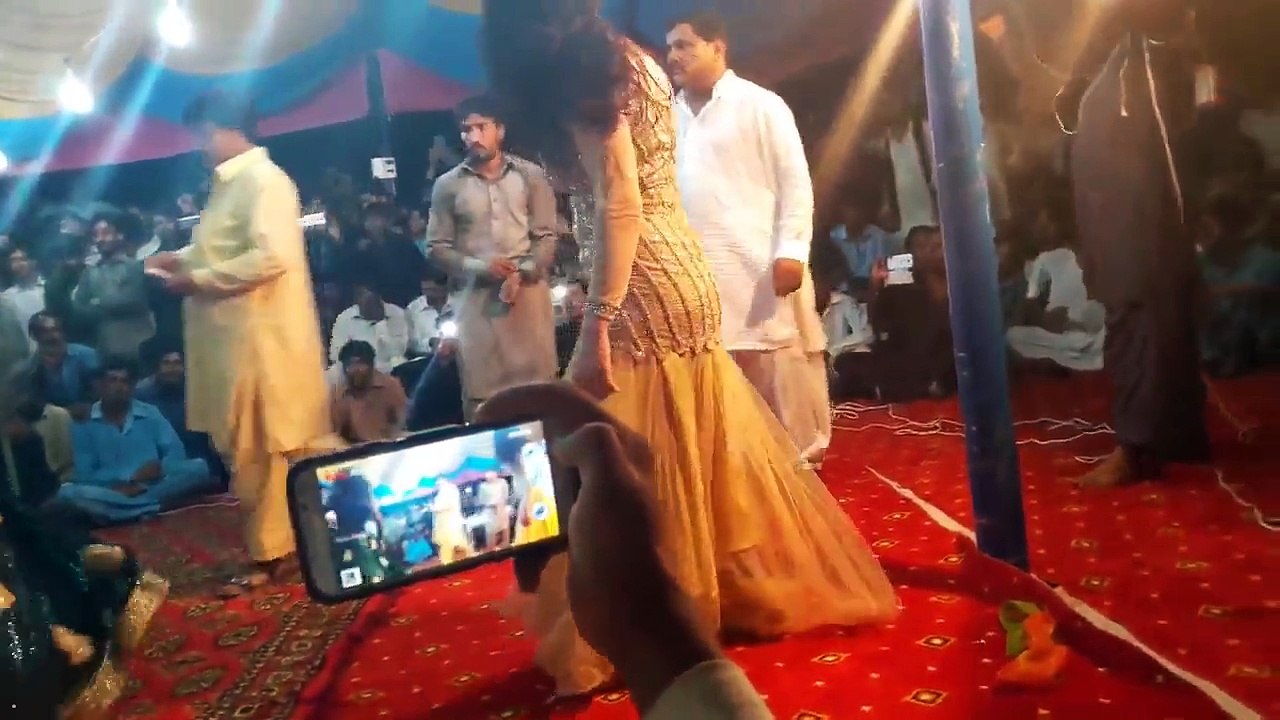 Dance videos shadi mujra dacne mehndi dance 2017 best mujra dance 2017