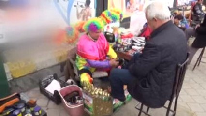 Renkli Boyacının Ekmek Mücadelesi