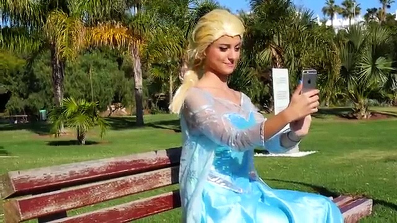 Человек-паук против Джокера против замороженные elsa Дисней Эльза похитил реальной жизни супергероев кино