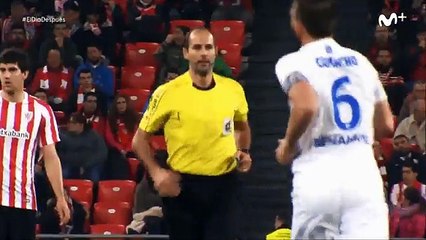 Árbitro fartou-se de tantas queixas logo ao segundo minuto e... "TOMA LÁ O APITO"