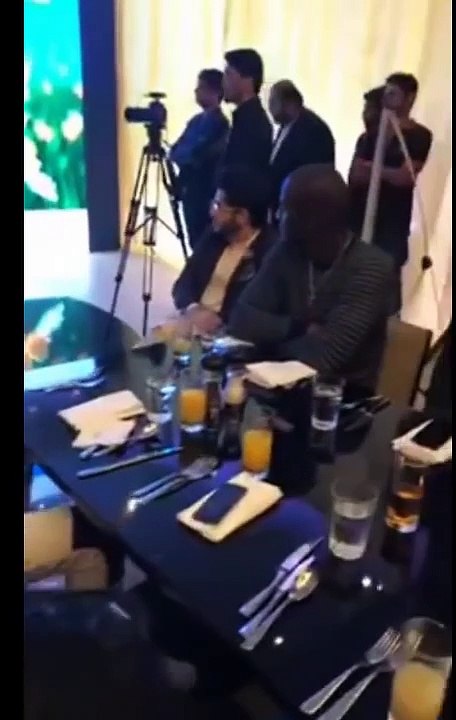 Darren Sammy, Other Foreign Players Listens To the Recitation of the Holy Quran