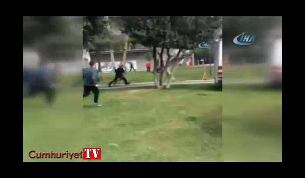 Bilgi Üniversitesi'nde kadınlara tekbirli bıçaklı saldırı anı cep telefonu kamerasında