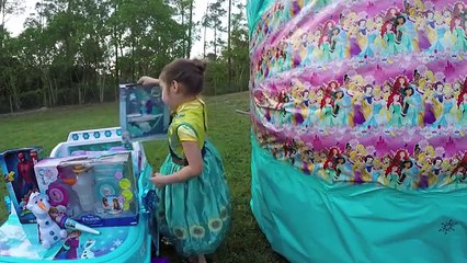 THE WORLDS BIGGEST GIANT SURPRISE EGG OPENING SpiderMan & Elsa Frozen RideOn Cars Surprise Toys