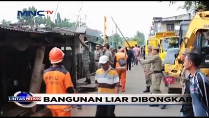 Puluhan Bangunan Liar di Jembatan Besi Dibongkar
