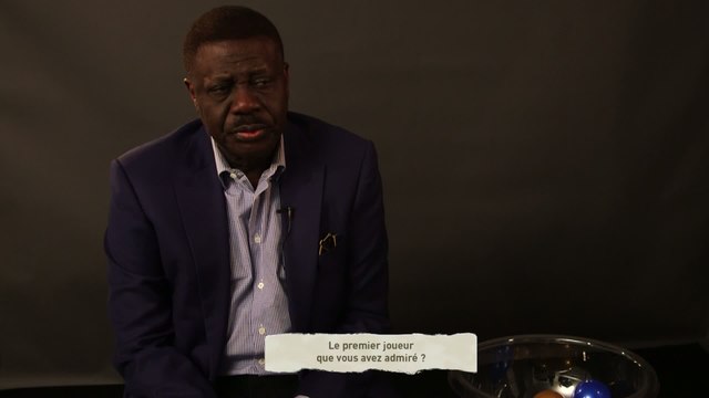 Foot - Entretien : Les petits papiers... avec Pape Diouf