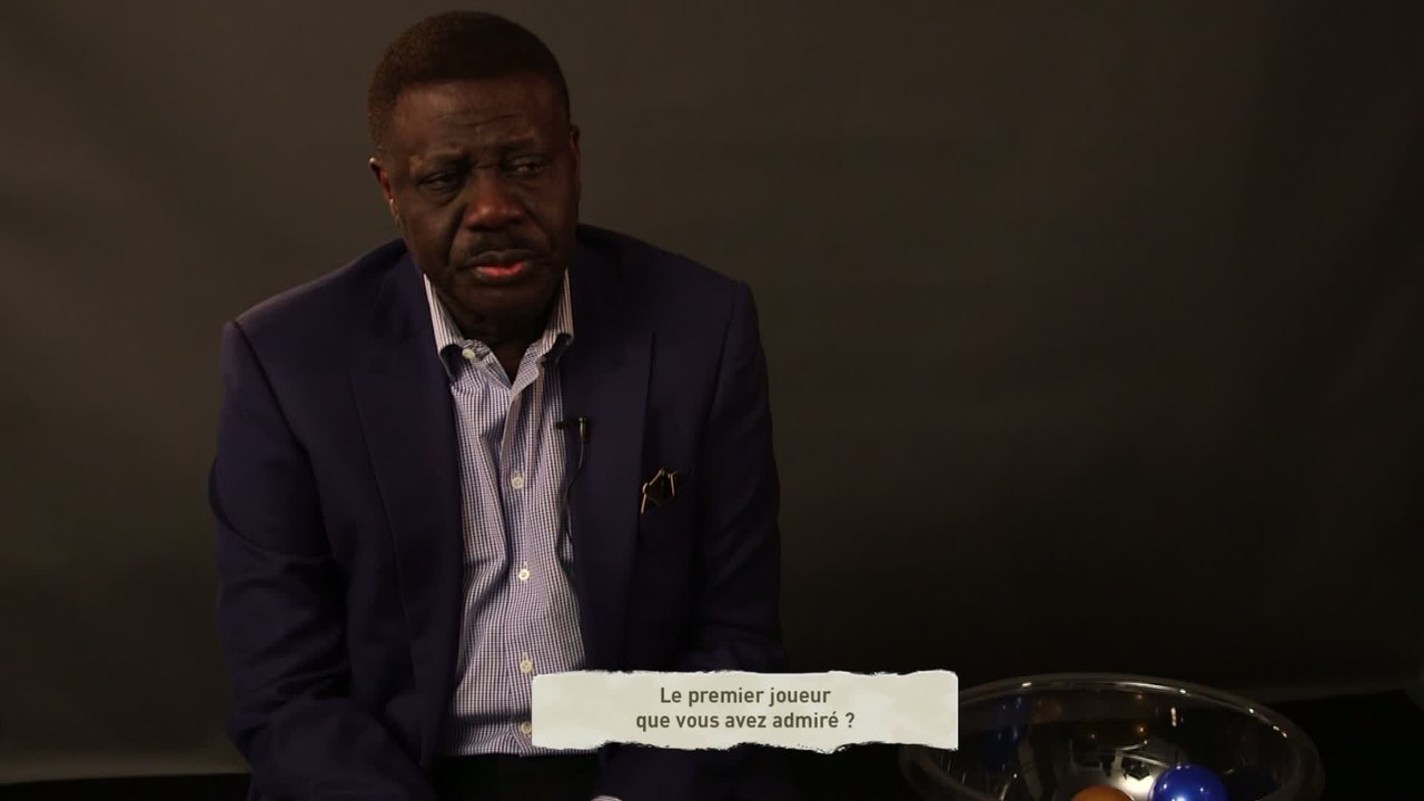 Foot - Entretien : Les petits papiers... avec Pape Diouf