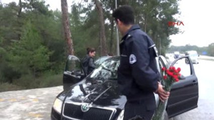 Kemer Polisten Kadınlar Günü Kutlaması