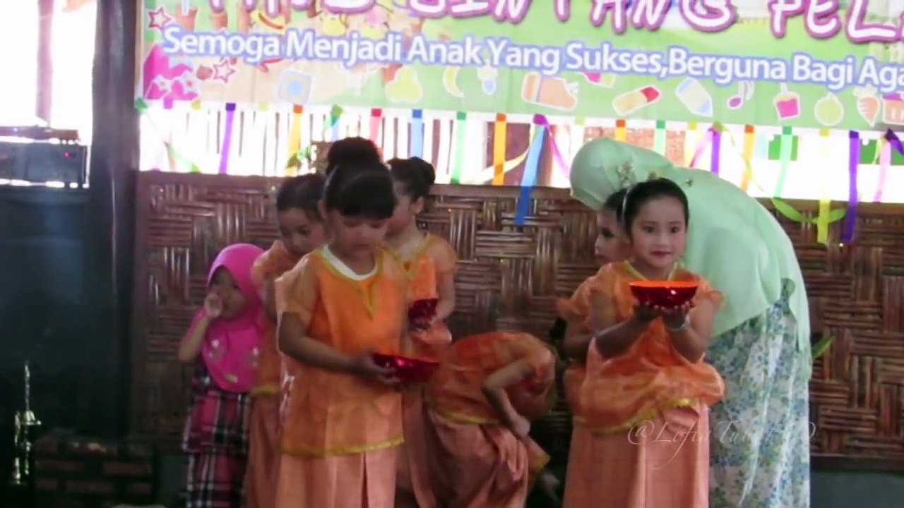 Latihan Tari Bongong Jeumpa