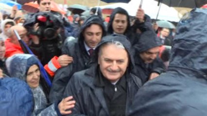 Başbakan Yıldırım, Bornova Halkı ile Kucaklaştı