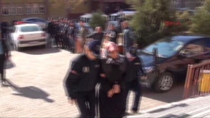 Karabük Adil Öksüz'ün Yengesine Fetö Gözaltısı