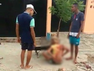 Cinsiyet Değiştirdiği İçin Evinden Zorla Çıkarılıp Kahkalar Eşliğinde Taşlanarak Öldürüldü.