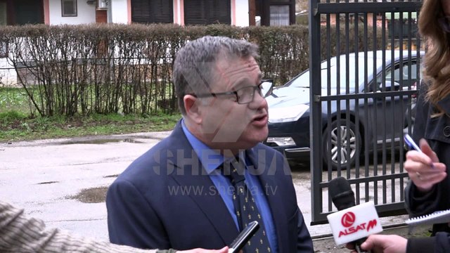 Ambasadori francez: T’i jepet fund krizës