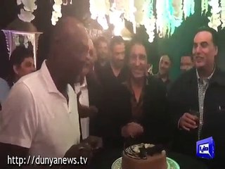 Sir Viv Richards celebrating his '18' birthday in Lahore