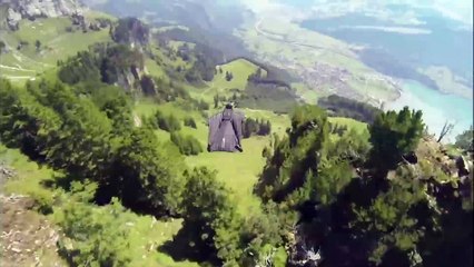 Du Wings Suit & Base Jumping hallucinant