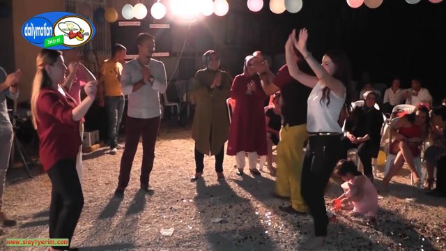 Kaval havası ile düğün gecesi şenliği