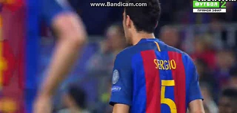 Sergio Busquets Gets Yellow Card - FC Barcelona vs Paris Saint Germain - Champions League - 08/03/2017