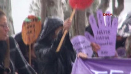 Muğla - Kadınlar Yağmur Altında Günlerini Kutladı