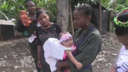 Mujeres de las FARC celebran histórico día de la mujer, lejos de la guerra.