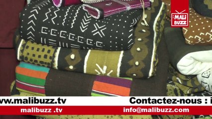 LE DESIGNER DIA N'DOULA RÉVÈLE LES SECRETS DE LA TECHNIQUE DE FIXATION DES PIGMENTS (COULEURS) DU BOGOLAN