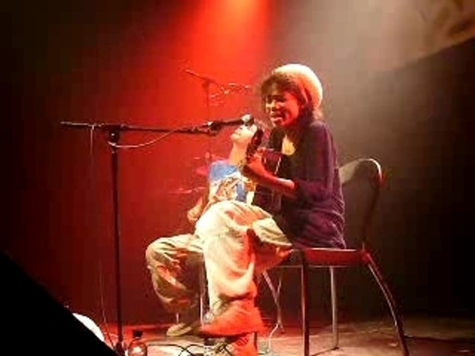 Nneka - Confession (live) @ ICA