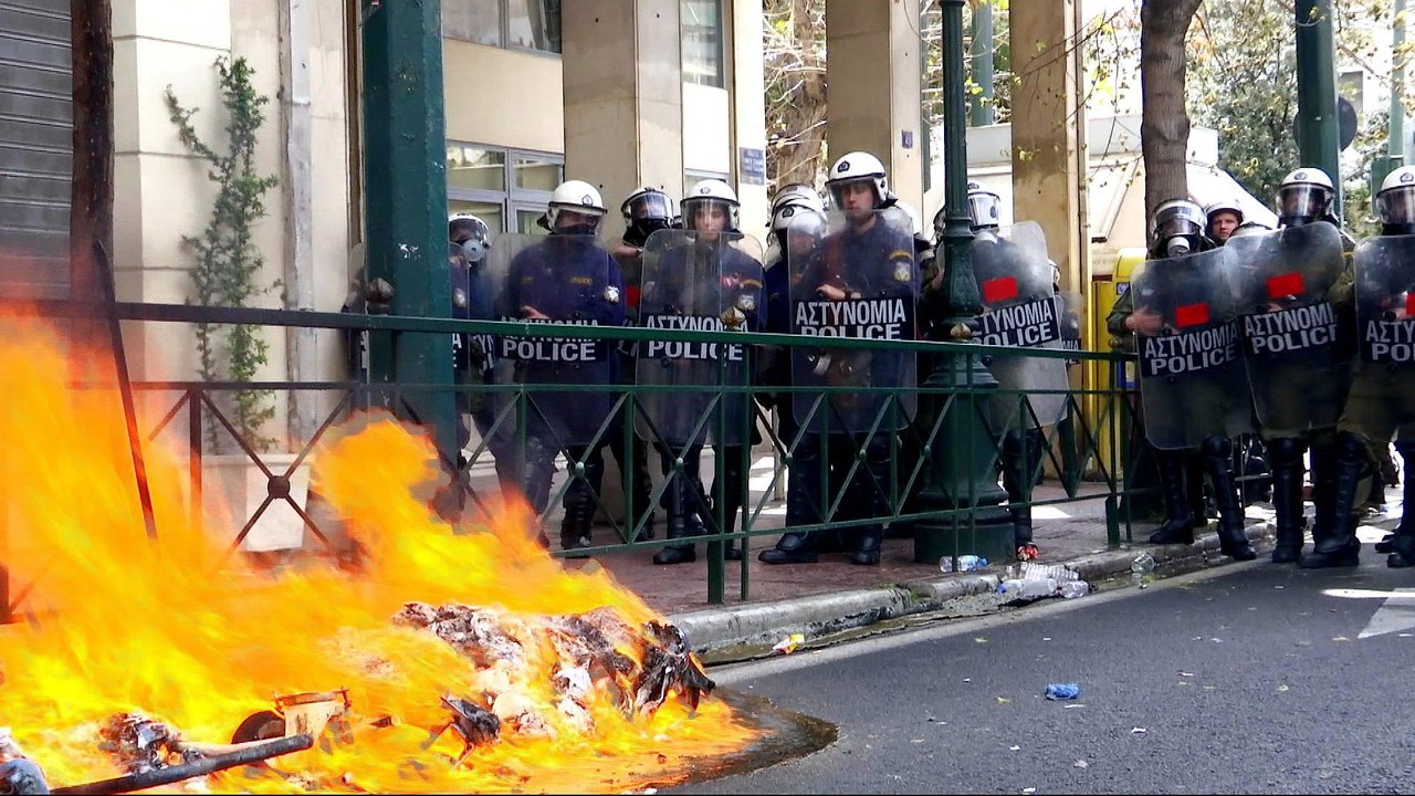 Riots in Greece as farmers protest austerity cuts