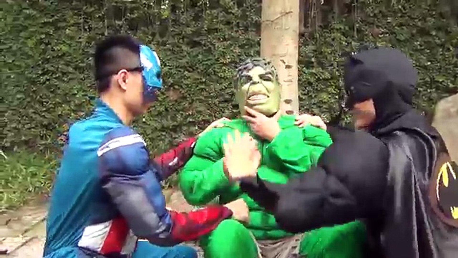 ⁣Frozen Elsa VAMPIRE LOVE or a TRAP? w/ Spiderman Batman рок-группа SpIDer Funny Girl Superhero МО