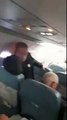 فيديو العركة في الطائرة التي تسببت في تعليق رحلات الخطوط التونسية
