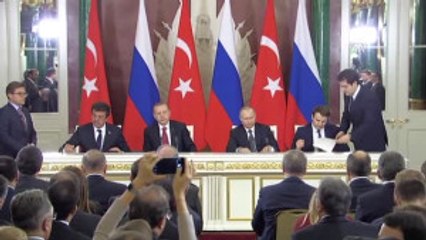 Video herunterladen: Erdoğan-Putin Ortak Basın Toplantısı - Türkiye-Rusya Arasında Ikili Işbirliği Anlaşmaları Imza...