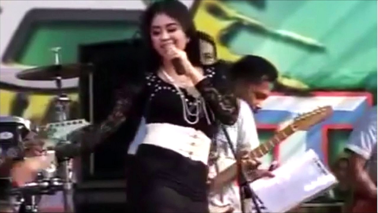 Mayasari Tenda Biru