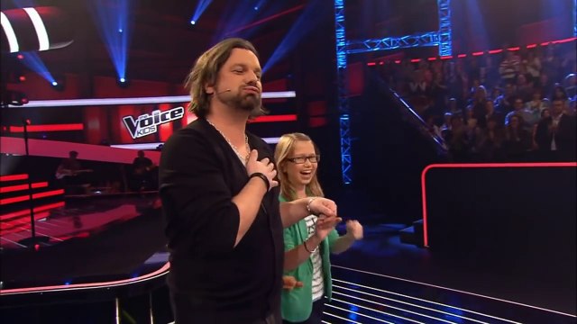 Whitney Houston - I will Always Love You (Laura) - The Voice Kids 2013 - Blind Audition - SAT.1 (1)