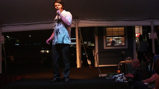 Nick Perkins sings 'My Way' Elvis Week 2016