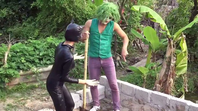 BURIED in sand Spiderman and Elsa Joker pink spiderGirl Family