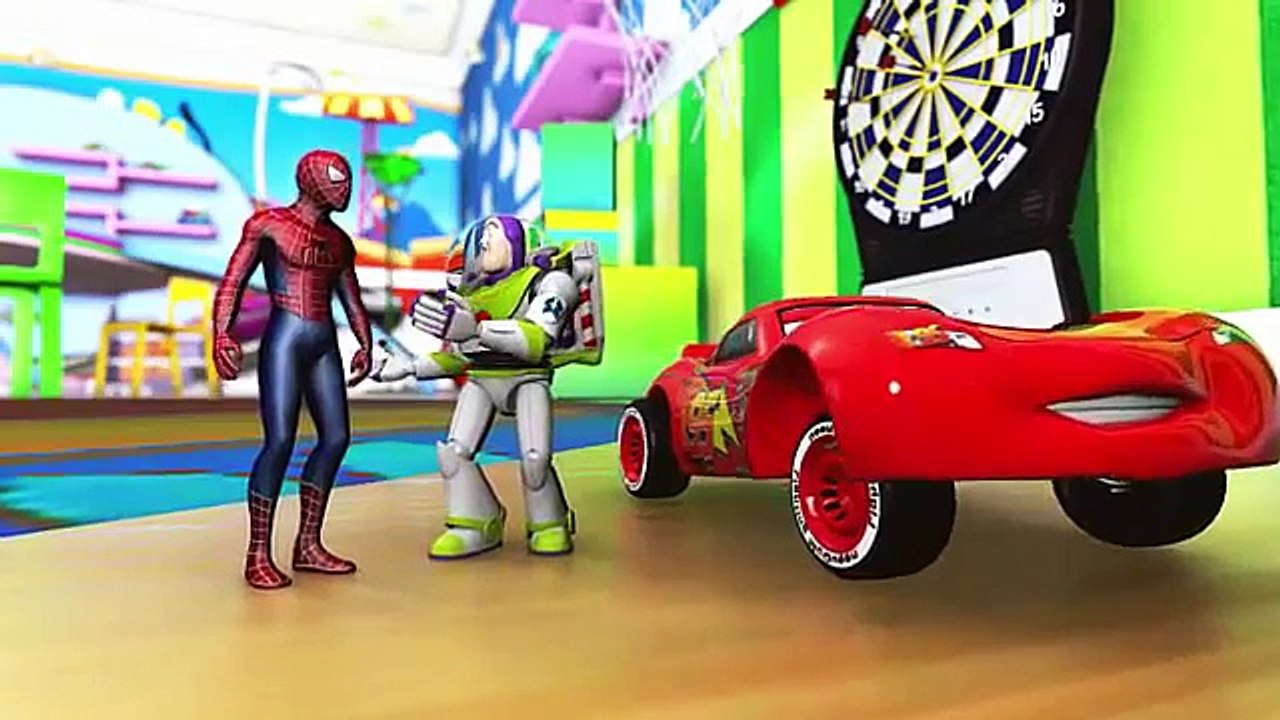 Toys Movies Giant Surprise Eggs SpiderMan saves the Mickey Mouse of the Hulk Cars 2 Disney
