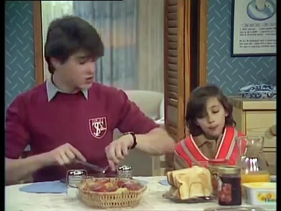 Neighbours Episode 170 (Season Finale - Daphne Lawrence proposes to Des ...