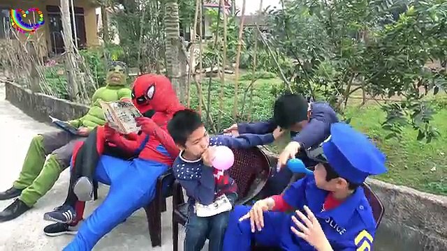 Маша выучить цвета помада против замороженные Эльза макияж шалости! ж/ Человек-Паук Джокер супергерой в р