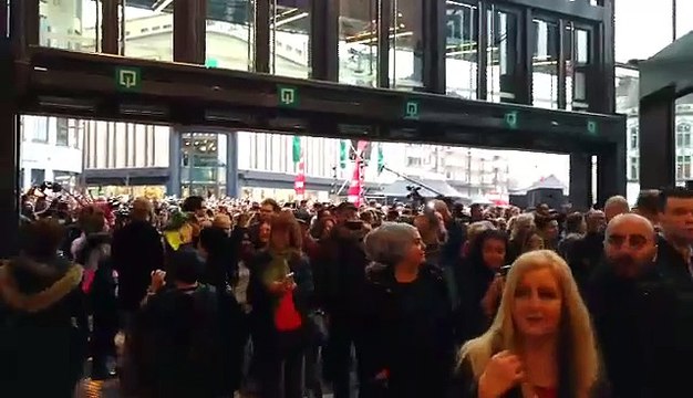 Les gens se pressaient à l'ouverture des portes de Rive Gauche à Charleroi
