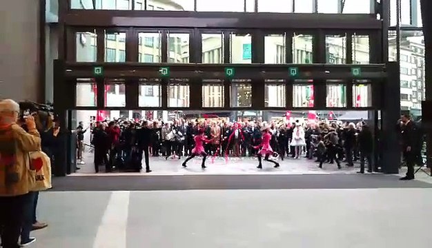 Les gens se pressaient à l'ouverture des portes de Rive Gauche à Charleroi - 3