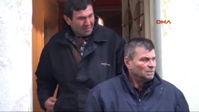 Izmir Baba Ile Oğlu Sobadan Sızan Gazdan Zehirlendi