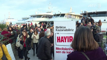 Référendum en Turquie : les partisans du "Non" en campagne