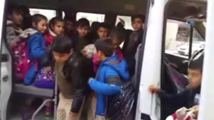 17 Kişilik Öğrenci Servisinden 48 Kişi Çıktı