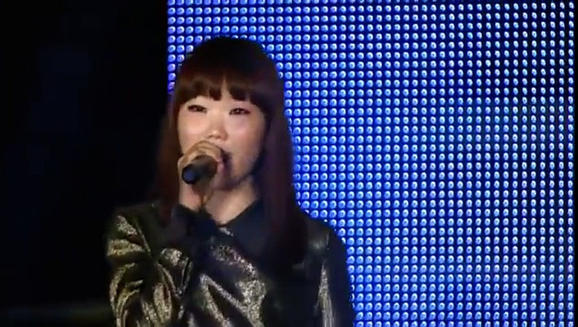 ⁣GD Missing you live performance