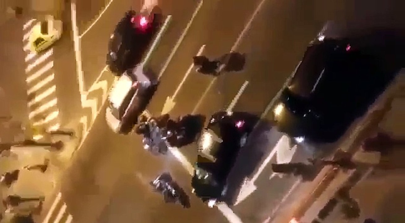 Policial reage a assalto e senta o aço em ladrões de motos
