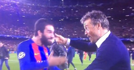 Arda Turan, PSG'yi Eledikten Sonra Saha İçinde Kendinden Geçti