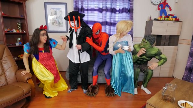 Frozen Elsa Rescue S.W.A.T Spiderman! w/ Frozen Anna CatWoman Fun IRL Superhero in Real Li