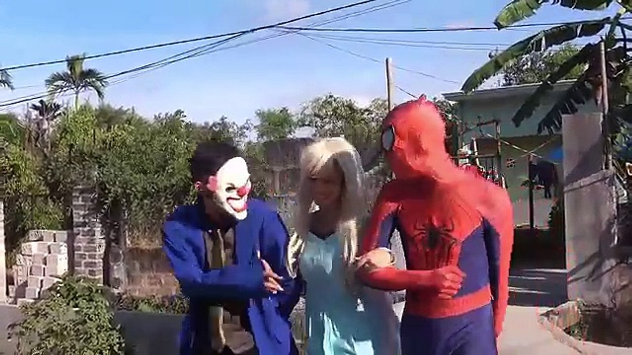 Замороженные Эльза против зомби Человек-Паук, Джокер, черный Паук Малефисента веселых супергероев в кино